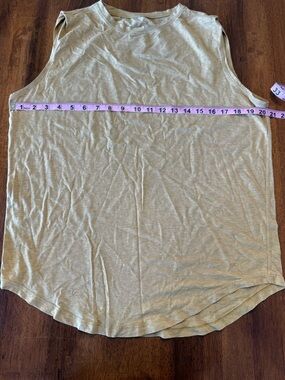 Lululemon Brunswick Muscle Tee- womens size 8